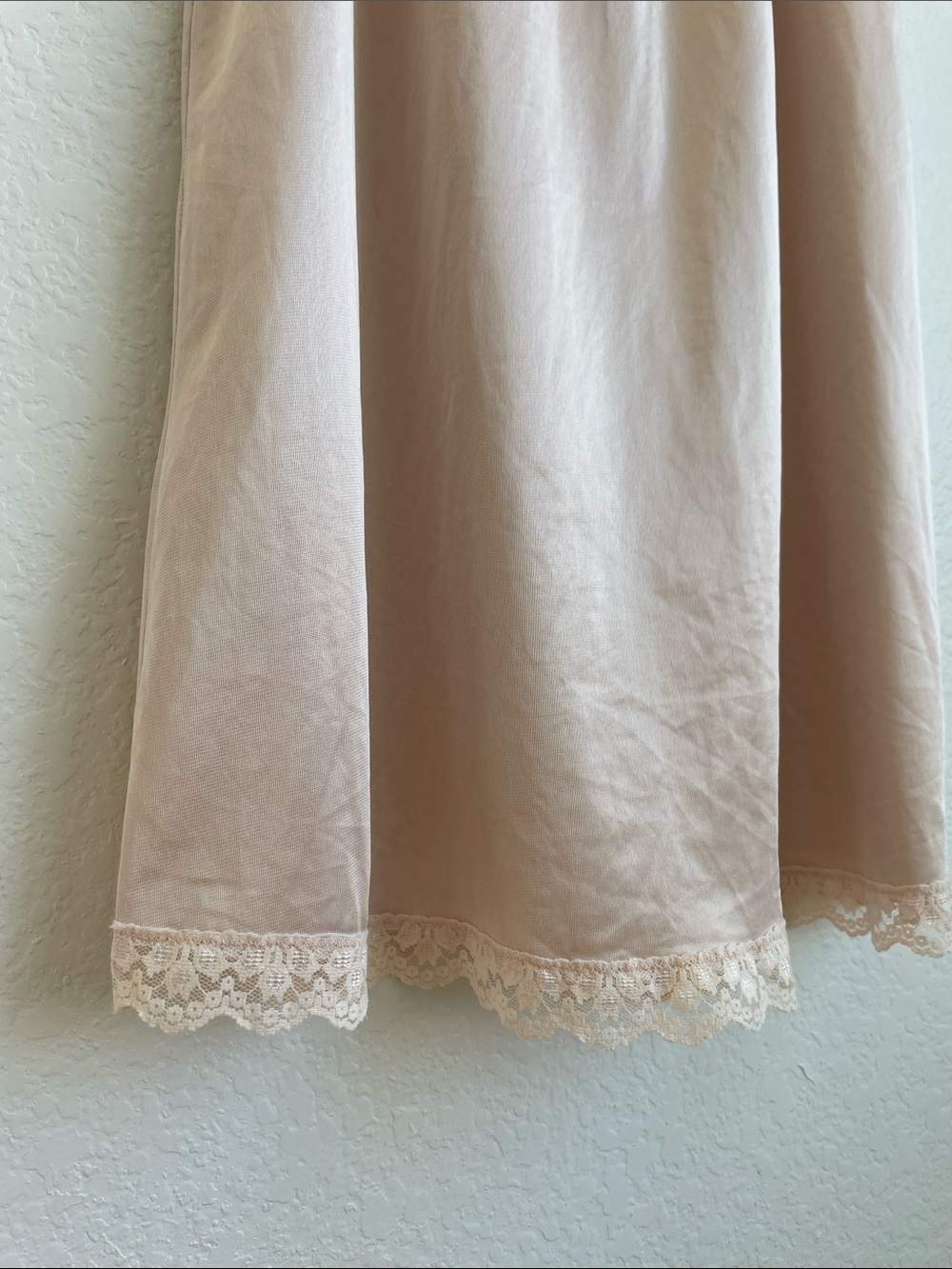 Ladies Lace-Hem Half Slip Skirt in Blush | No Tags - Picture 2 of 10